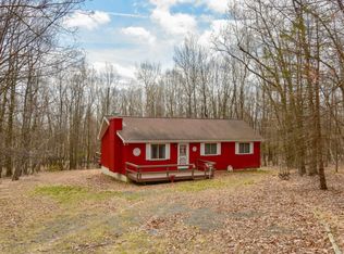 14 Iroquois Rd, Albrightsville, PA 18210