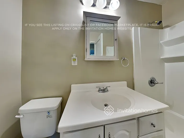 726 E 99th St — Photo 19