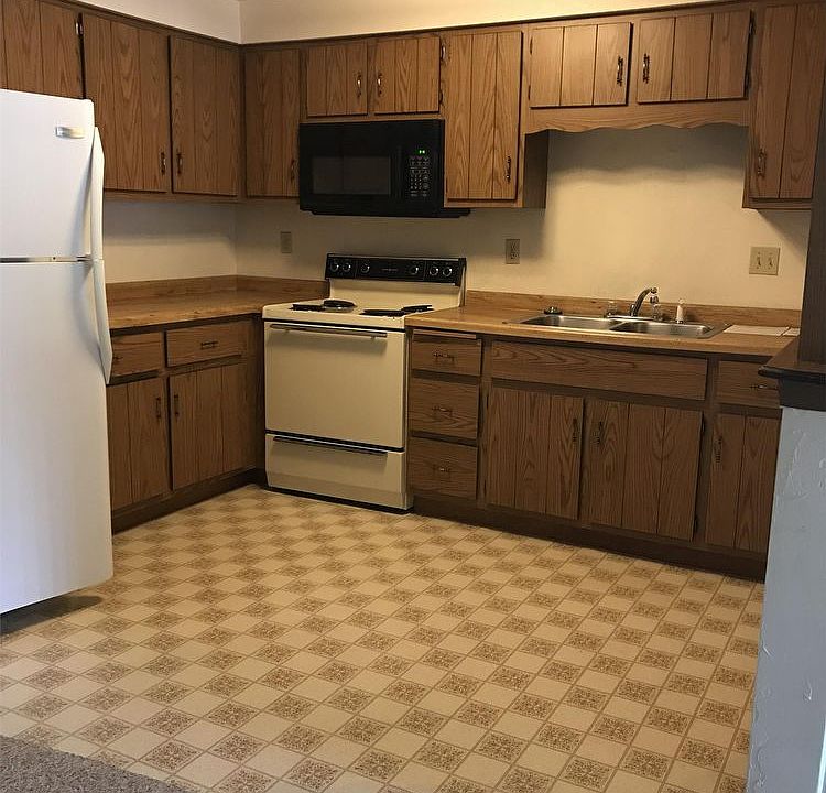 1st image of 445 Laverne Dr APT 8