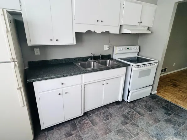 322 Baker St E, Saint Paul, MN 55107