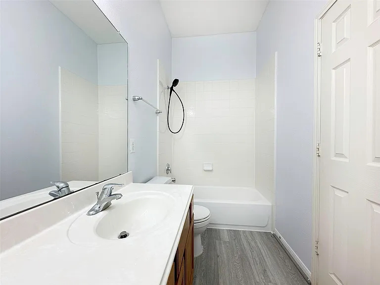 2910 Lemmingham Dr — Photo 20