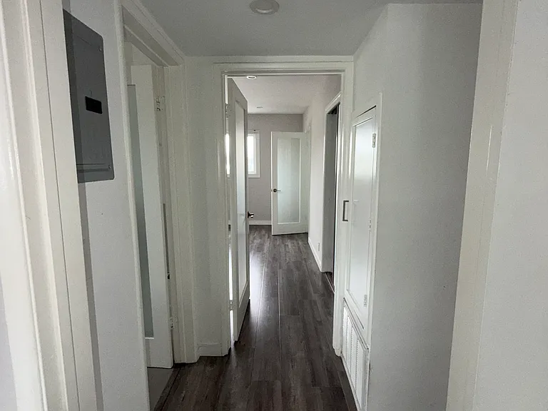 345 S Doheny Dr #304 — Photo 28
