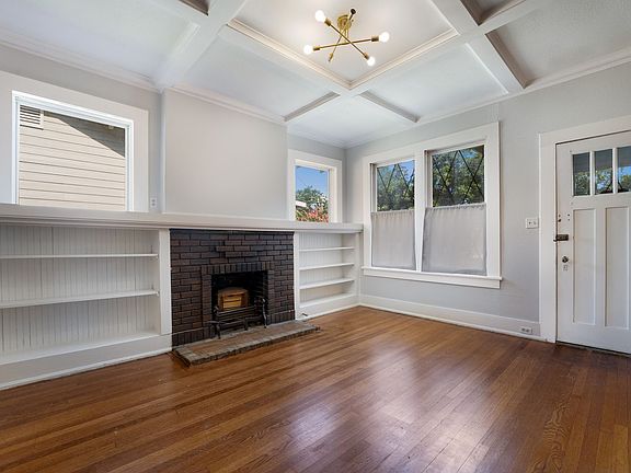 5th image of 154 Glenwood Ct