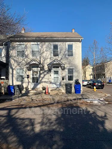 457 Walnut St Photo 1
