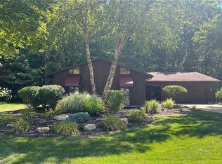 2161 Oakwood St, Girard, OH