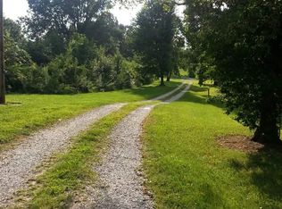 4961 Newbolt Rd, Owensboro, KY 42303