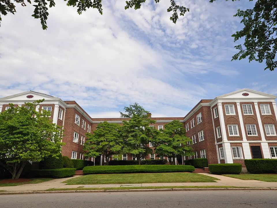 298 Main St #12
