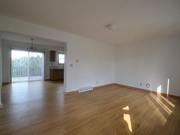 2nd image of 1601 Woodgate Dr