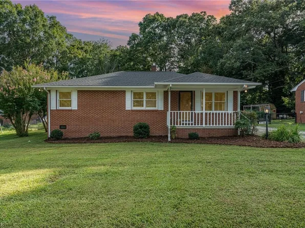 4778 Huntingwood Rd, Ramseur, NC 27316