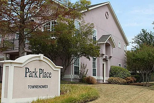 629 Park Place Dr Photo 1