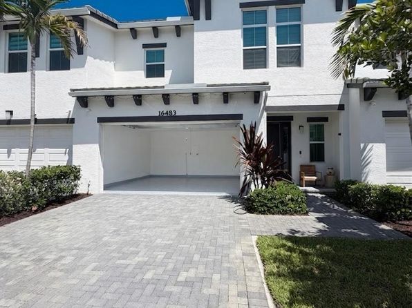 16483 Helix Ct