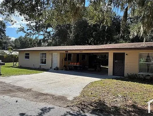 4710 Fernery Ln