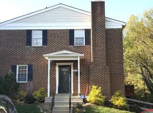 6820 Woodstream Cir, Lanham, MD 20706