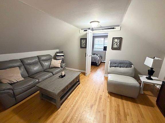 3rd image of 100 Upton St APT 5