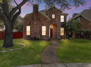 300 Cosbie Dr, Irving, TX 75063