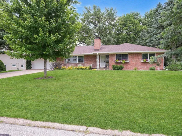 1136 Ridgemont Rd, Waterloo, IA 50701