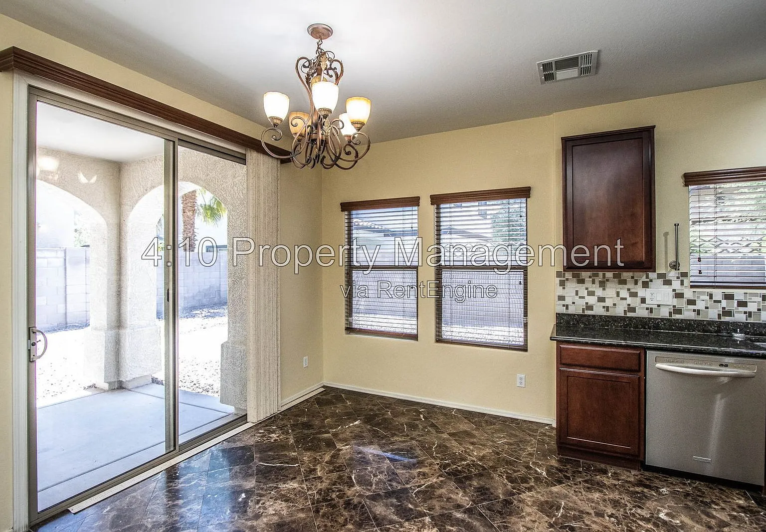3 bed, 2.5 bath, 1757 sqft, $2,200 — Photo 3