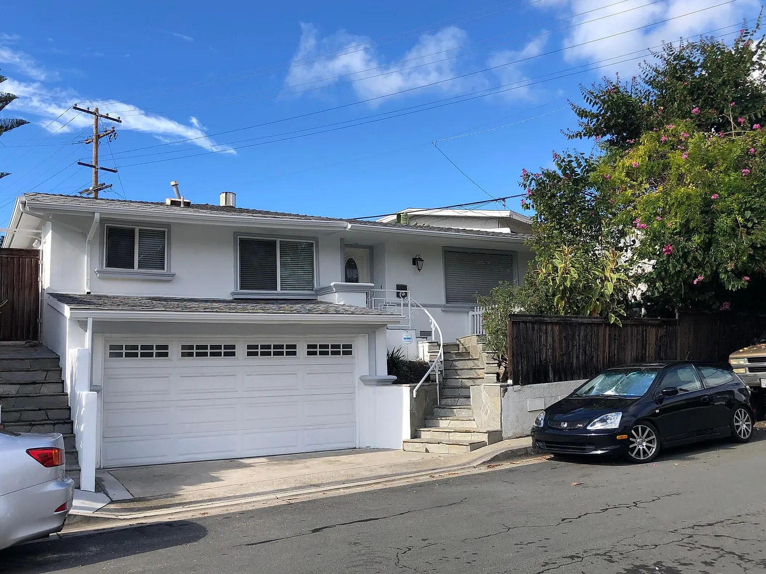 202 Avenida Monterey — Photo 1