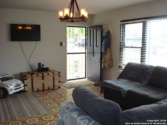 5th image of 154 Banbridge Ave