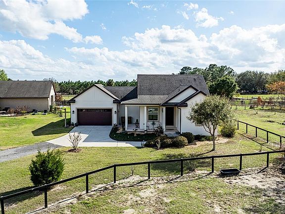 3rd image of 21210 Horse Ranch Rd