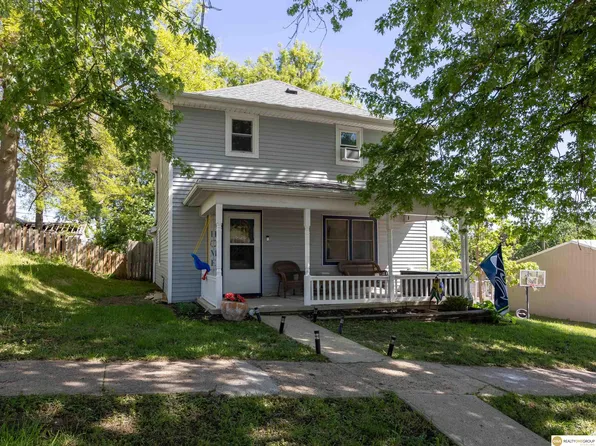 304 W N St, Weeping Water, NE 68463