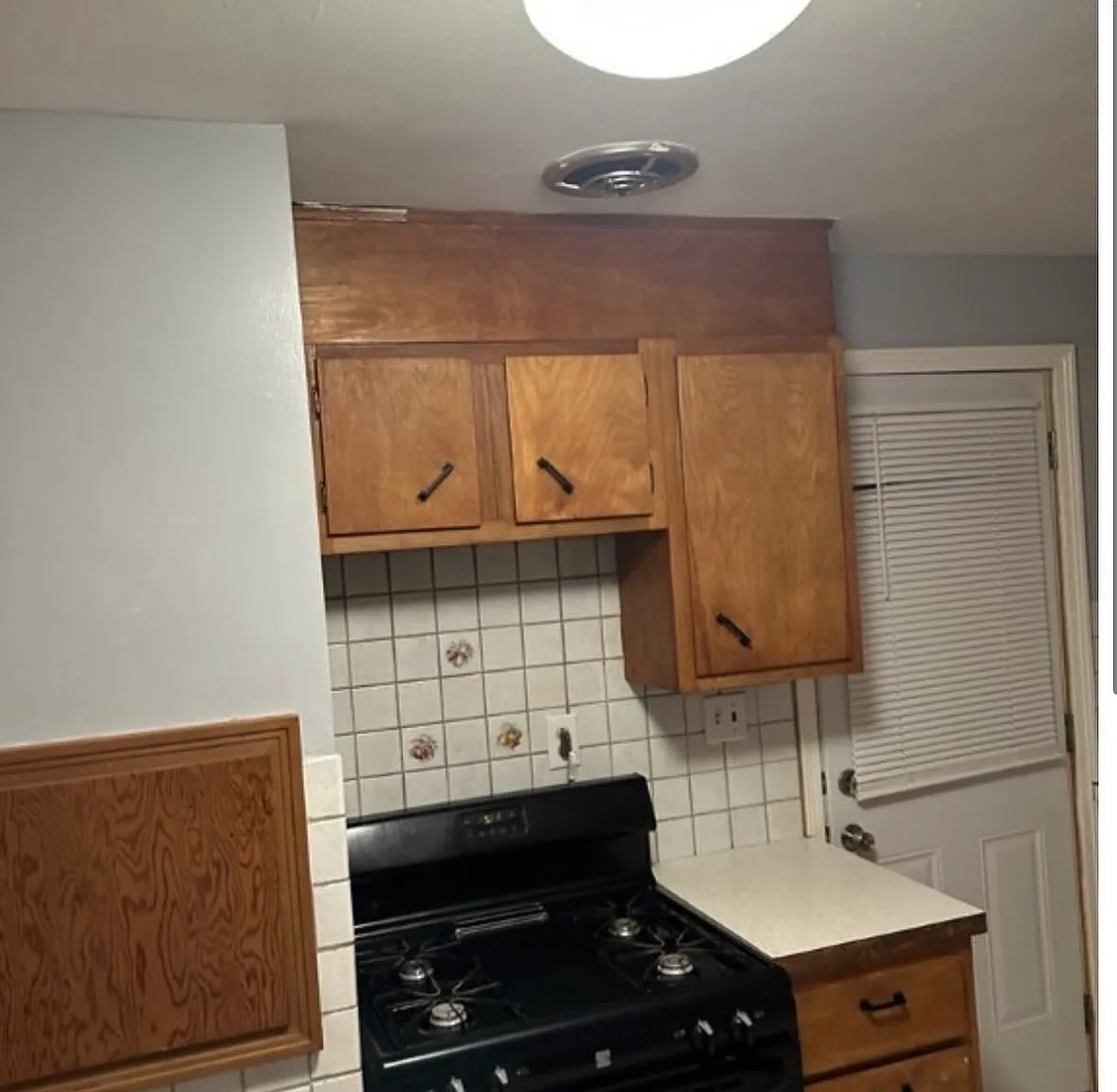 2 bed, 980 sqft, $1,300 — Photo 1