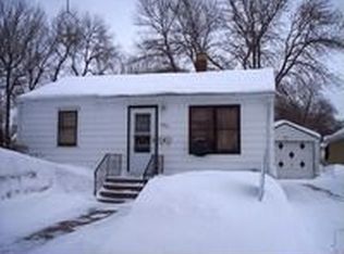 1322 15th St S, Fargo, ND 58103