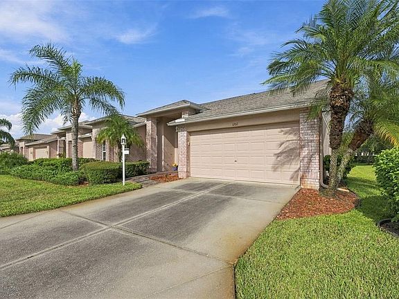 2nd image of 1202 WOLFORD DRIVE