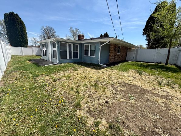 1357 Jeffrey Dr, Rantoul, IL 61866