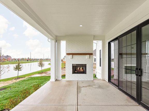 Covered Lanai with Fireplace