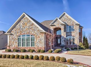 4703 Chestnut Grove Dr, Champaign, IL