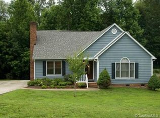 135 Beacon Hills Dr, Gastonia, NC 28056