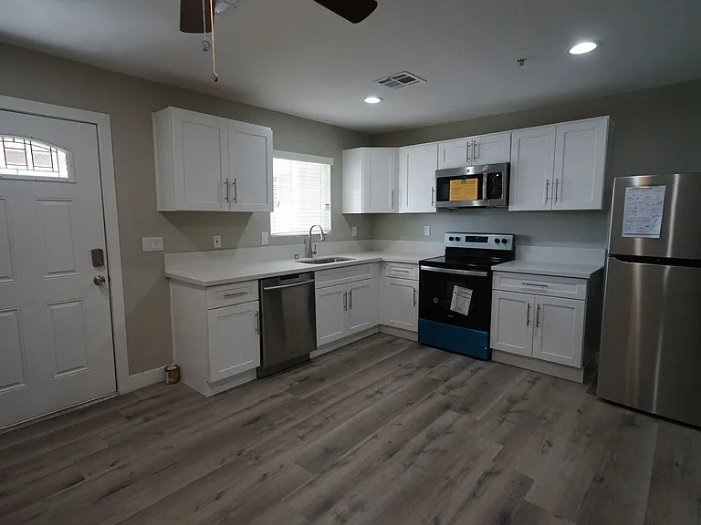 1175 S Mojave Rd #162-01-004 — Photo 2