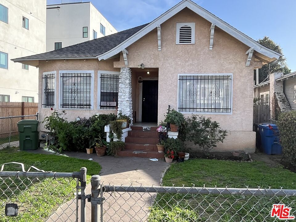 1st image of 1258 W 36th St