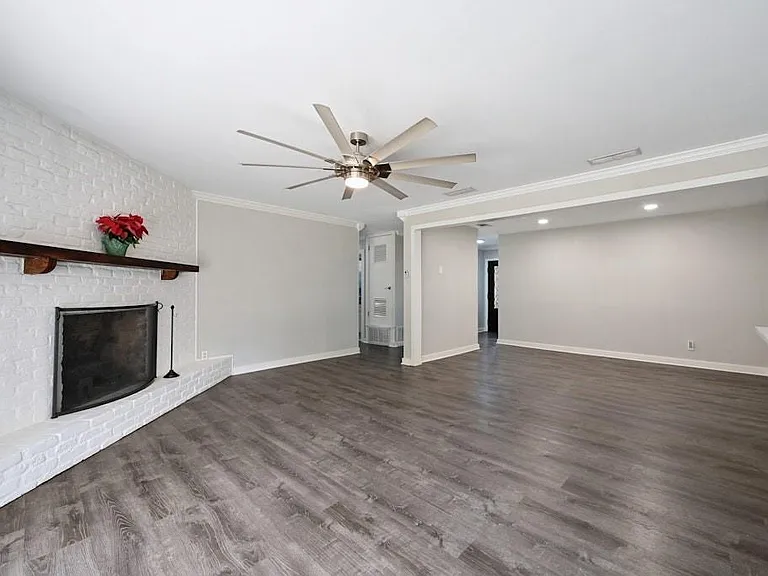 5903 Highland Hills Dr — Photo 12