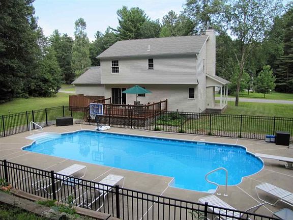 3rd image of 6 Canfield Ct