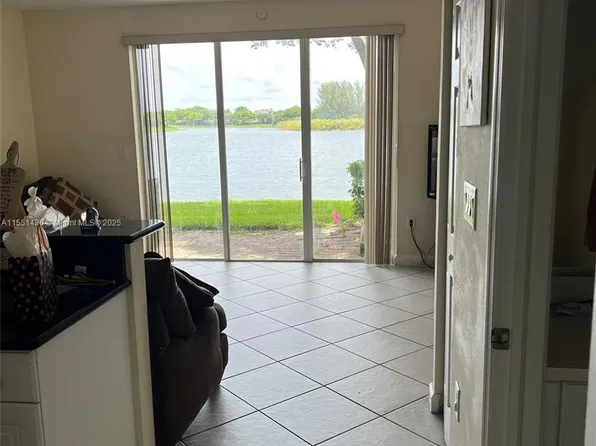 9229 SW 227th St #49, Cutler Bay, FL 33190