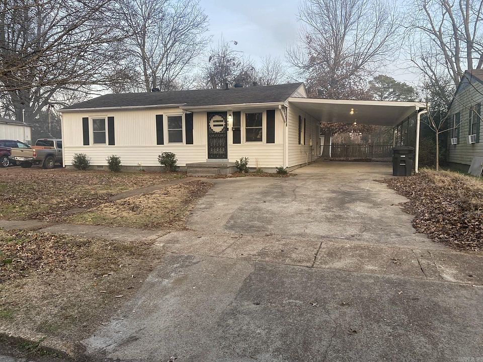 1st image of 149 Rosewood Dr