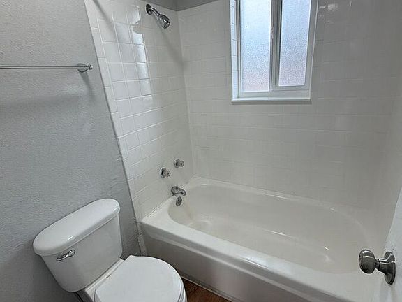 3rd image of 1463 Macon St #304