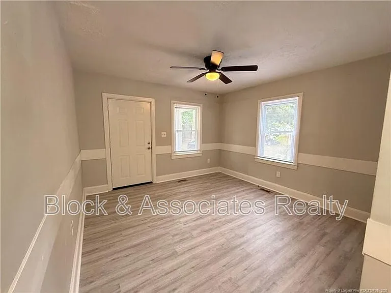 1106 Clark St #A — Photo 2
