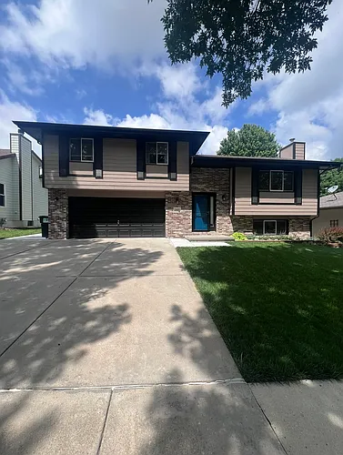 5417 S 78th St Photo 1