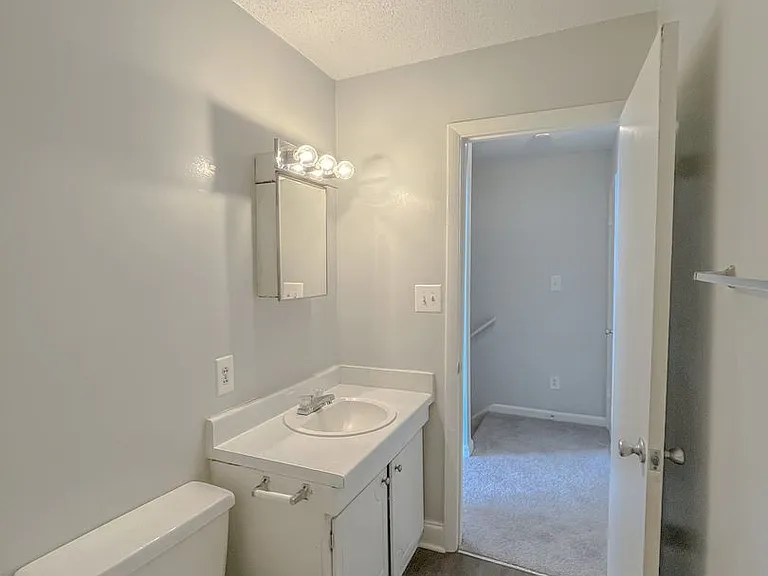 Brynn Marr Village — Photo 47