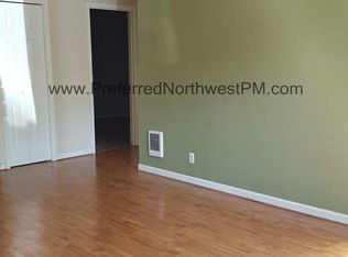 103 S 63rd St, Springfield, OR 97478