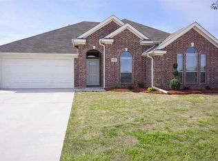 5000 Spring Hill Dr, Wichita Falls, TX 76310