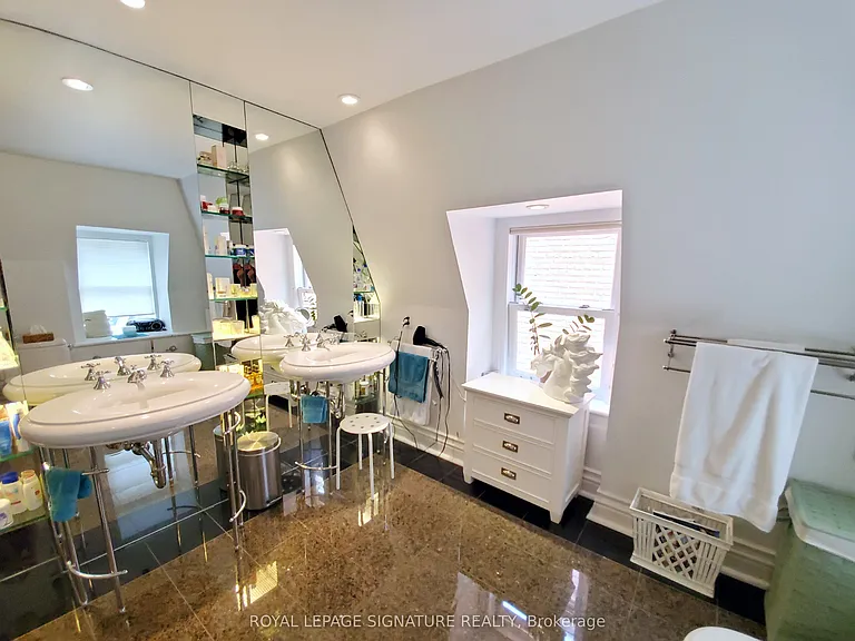 47 Gloucester St #UPPER — Photo 21