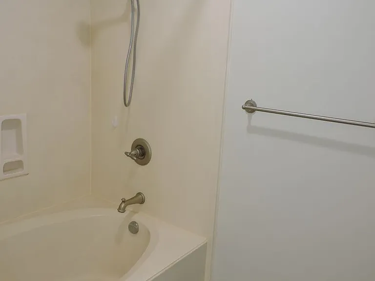 2780 Honeywood Dr — Photo 16