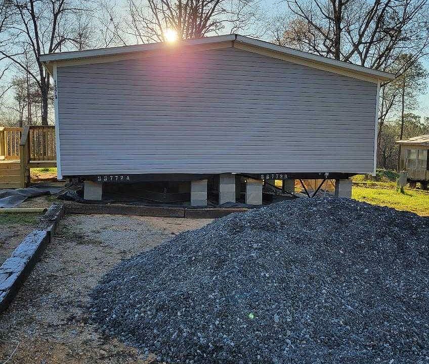 2nd image of 1579 Dean Dr