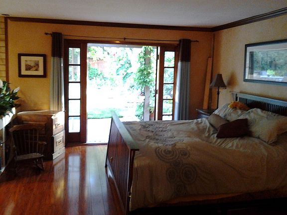 Master w/french doors