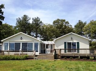 1 Warner Ln, Hague, VA 22469
