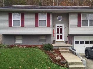 319 Terrace Dr, Wayne, WV 25570